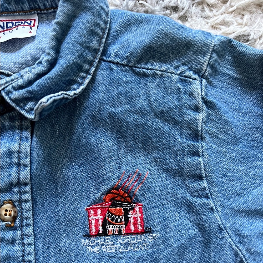 Rare Micheal Jordan’s restaurant denim shirt